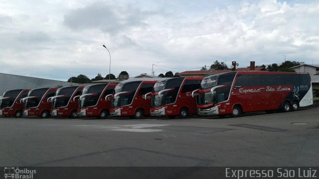 Expresso São Luiz 7900 na cidade de Caxias do Sul, Rio Grande do Sul, Brasil, por Carlos Alexsandro Sousa Morais. Número da foto: #4130631.
