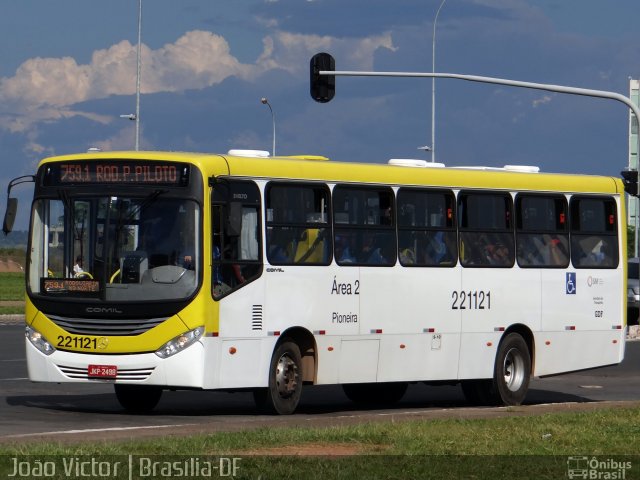 Viação Pioneira 221121 na cidade de Brasília, Distrito Federal, Brasil, por João Victor. ID da foto: 4144071.