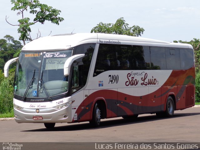 Expresso São Luiz 7490 na cidade de Barra do Garças, Mato Grosso, Brasil, por Lucas Ferreira dos Santos Gomes. Número da foto: #4148094.