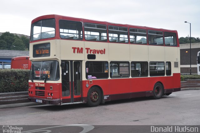 TM Travel 1113 na cidade de Sheffield, South Yorkshire, Inglaterra, por Donald Hudson. Número da foto: #4100522.