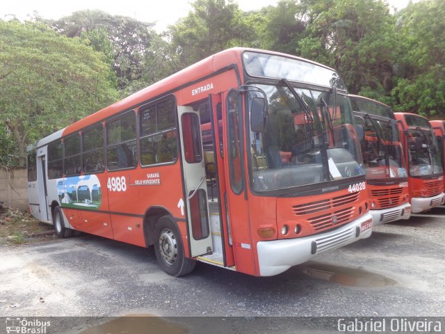 Viação Cuiabá 44028 na cidade de Sabará, Minas Gerais, Brasil, por Gabriel Oliveira. Número da foto: #4112061.