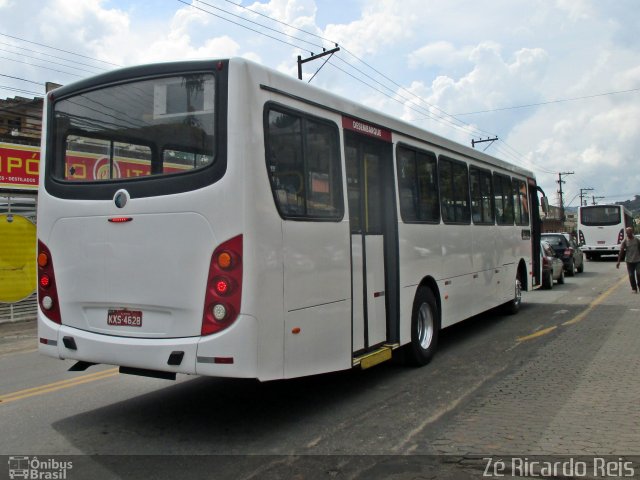 Ônibus Particulares 4628 na cidade de Petrópolis, Rio de Janeiro, Brasil, por Zé Ricardo Reis. Número da foto: #4112091.