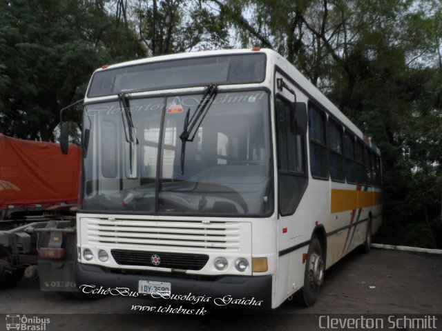 Ônibus Particulares 3690 na cidade de Santa Maria, Rio Grande do Sul, Brasil, por Cleverton Schmitt. ID da foto: 4114707.