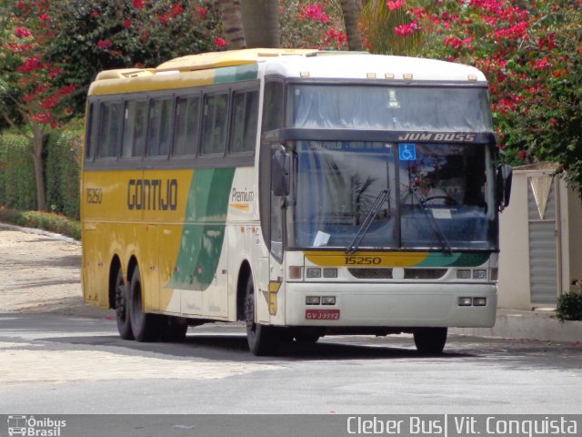 Empresa Gontijo de Transportes 15250 na cidade de Vitória da Conquista, Bahia, Brasil, por Cleber Bus. ID da foto: 4113975.