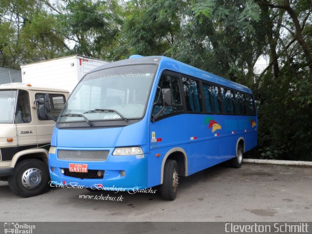 Turismo Freitas 5138 na cidade de Santa Maria, Rio Grande do Sul, Brasil, por Cleverton Schmitt. Número da foto: #4114616.