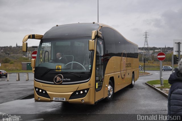 Jim Hughes Coaches 36 na cidade de Gateshead, Tyne and Wear, Inglaterra, por Donald Hudson. Número da foto: #4160343.