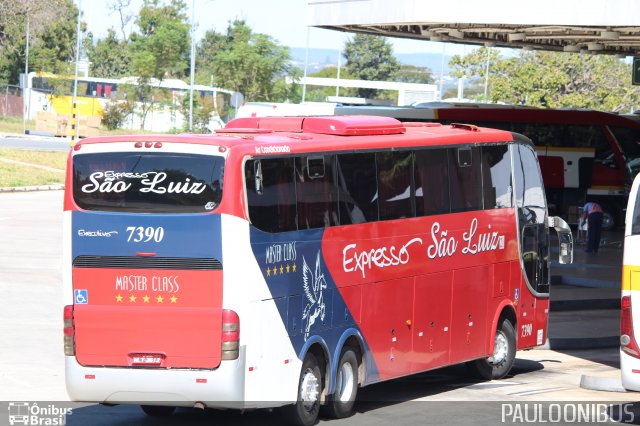 Expresso São Luiz 7390 na cidade de Brasília, Distrito Federal, Brasil, por Paulo Camillo Mendes Maria. Número da foto: #4180638.