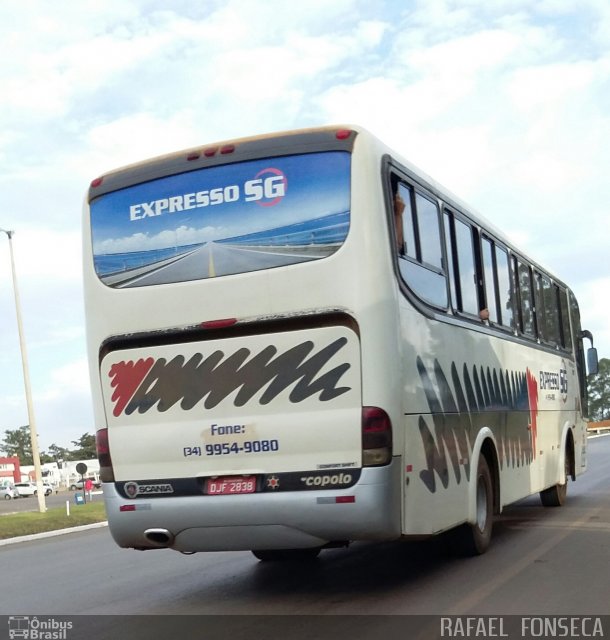 Expresso São Gotardo 02 na cidade de São Gotardo, Minas Gerais, Brasil, por RAFAEL  JUNIO FONSECA. Número da foto: #4183860.