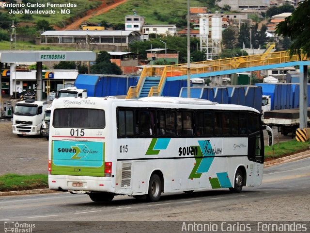 Souza Turismo 015 na cidade de João Monlevade, Minas Gerais, Brasil, por Antonio Carlos Fernandes. Número da foto: #4186771.
