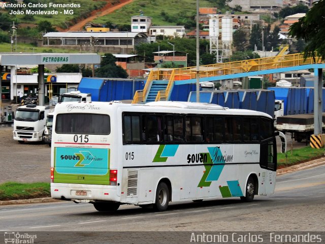 Souza Turismo 015 na cidade de João Monlevade, Minas Gerais, Brasil, por Antonio Carlos Fernandes. ID da foto: 4186771.