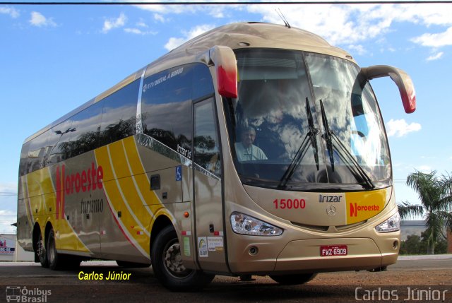 Noroeste Turismo e Transporte 15000 na cidade de Caldas Novas, Goiás, Brasil, por Carlos Júnior. Número da foto: #4189253.