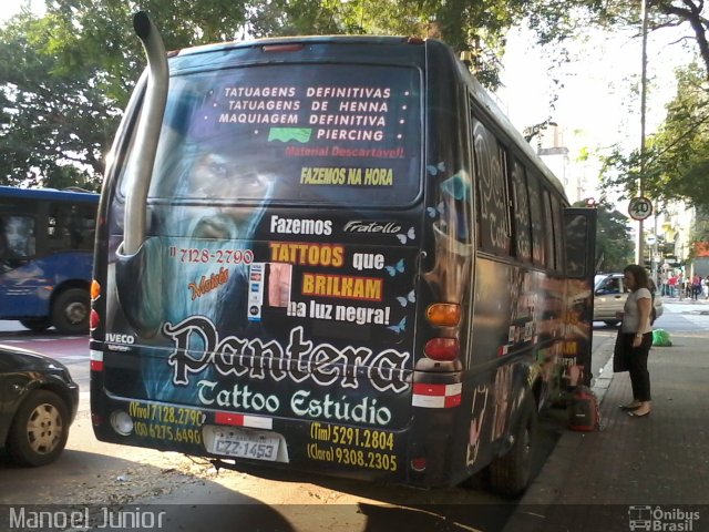 Ônibus Particulares Pantera Tatoo Estudio na cidade de São Paulo, São Paulo, Brasil, por Manoel Junior. ID da foto: 4190432.