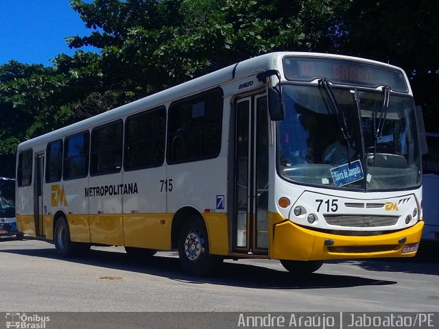 Empresa Metropolitana 715 na cidade de Jaboatão dos Guararapes, Pernambuco, Brasil, por André Luiz Araujo Silva. ID da foto: 4208249.