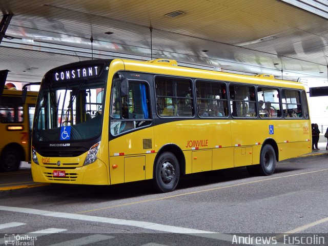 Transtusa - Transporte e Turismo Santo Antônio 1604 na cidade de Joinville, Santa Catarina, Brasil, por Andrews  Fuscolin. Número da foto: #4216052.