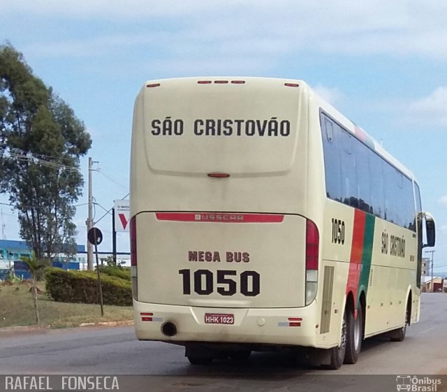 Empresa São Cristóvão 1050 na cidade de Patos de Minas, Minas Gerais, Brasil, por RAFAEL  JUNIO FONSECA. Número da foto: #4215431.