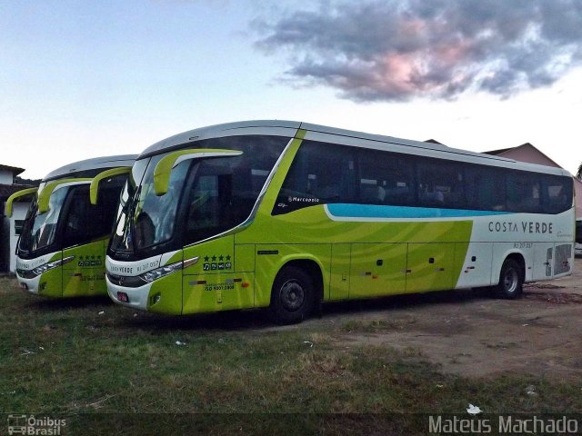 Costa Verde Transportes RJ 217.057 na cidade de Paraty, Rio de Janeiro, Brasil, por Mateus Machado. Número da foto: #4217411.