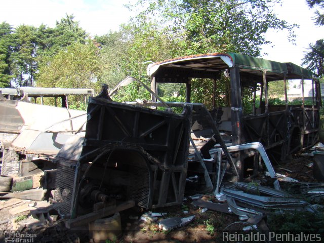 Sucata e Desmanches 7552 na cidade de Curitiba, Paraná, Brasil, por Reinaldo Penha. Número da foto: #4164853.