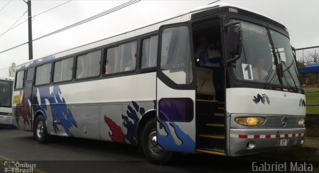 Transportes Jacó PB 677 na cidade de Brasiléia, Acre, Brasil, por Gabriel Mata . Número da foto: #4225390.
