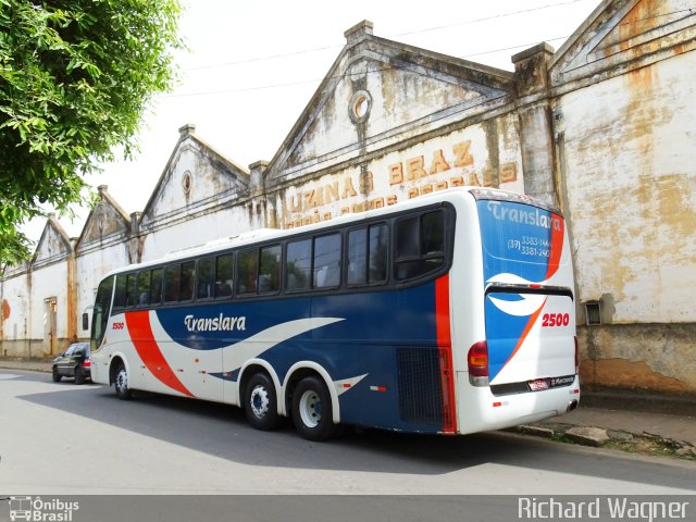 Translara Turismo 2500 na cidade de Porciúncula, Rio de Janeiro, Brasil, por Richard Wagner. Número da foto: #4226372.