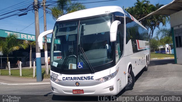 Auto Viação Catarinense 3012 na cidade de Balneário Camboriú, Santa Catarina, Brasil, por Luis Philippe Cardoso Coelho. Número da foto: #4172371.