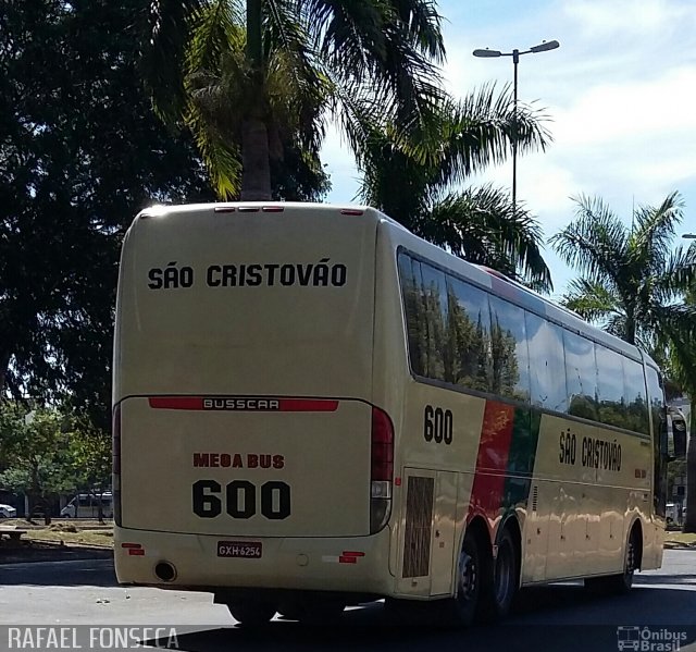 Empresa São Cristóvão 600 na cidade de Patos de Minas, Minas Gerais, Brasil, por RAFAEL  JUNIO FONSECA. Número da foto: #4172363.