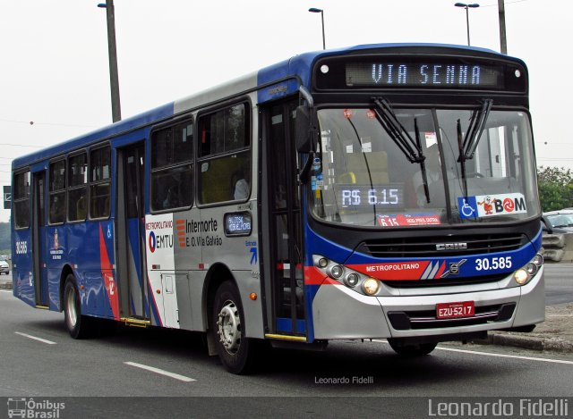 Empresa de Ônibus Vila Galvão 30.585 na cidade de São Paulo, São Paulo, Brasil, por Leonardo Fidelli. ID da foto: 4174583.