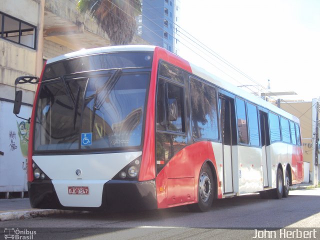 Ônibus Particulares 3247 na cidade de Natal, Rio Grande do Norte, Brasil, por John Herbert. Número da foto: #4251210.