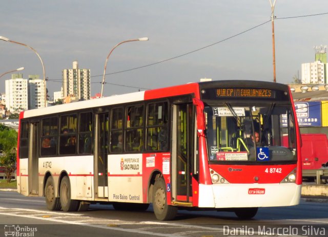 Express Transportes Urbanos Ltda 4 8742 na cidade de São Paulo, São Paulo, Brasil, por Danilo Marcelo Silva. ID da foto: 4255756.