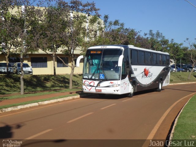 Trectur 3905 na cidade de Lavras, Minas Gerais, Brasil, por João César Luz. Número da foto: #4262925.