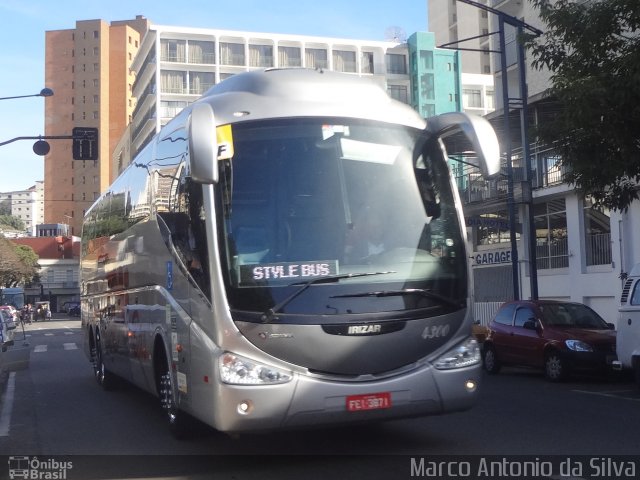 Style Bus 4300 na cidade de Poços de Caldas, Minas Gerais, Brasil, por Marco Antonio da Silva. Número da foto: #4261966.