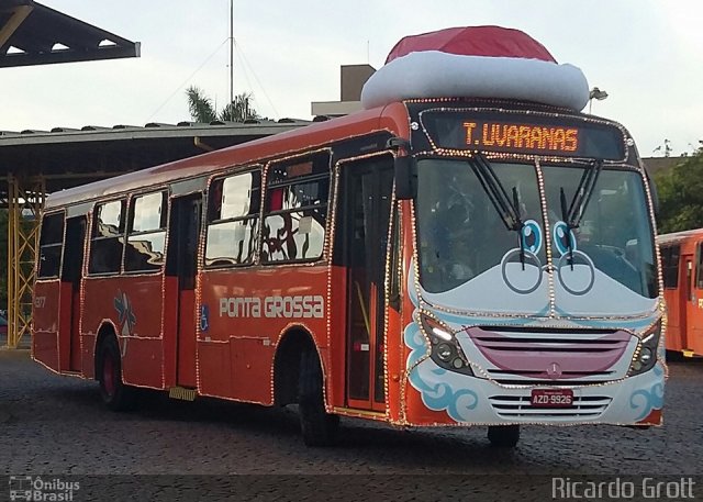 VCG - Viação Campos Gerais 1377 na cidade de Ponta Grossa, Paraná, Brasil, por Ricardo Grott. Número da foto: #4262384.