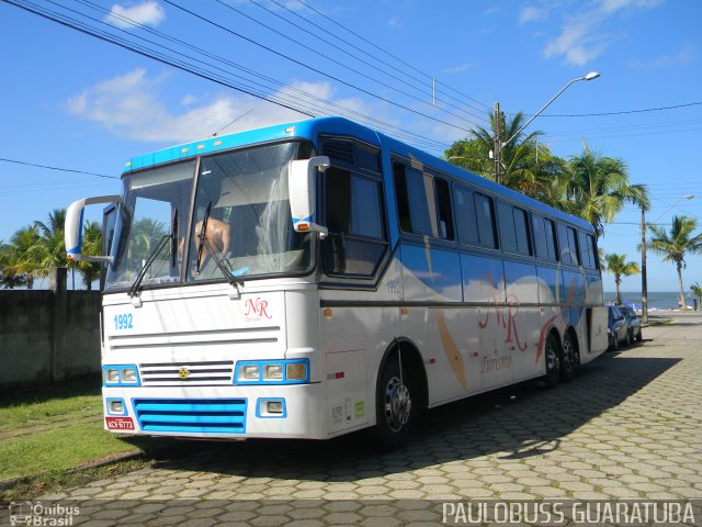 NR Turismo e Fretamento 1992 na cidade de Guaratuba, Paraná, Brasil, por Paulobuss  Guaratuba. ID da foto: 4263325.