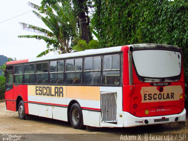 Escolares 9354 na cidade de Guarujá, São Paulo, Brasil, por Adam Xavier Rodrigues Lima. Número da foto: #4265238.