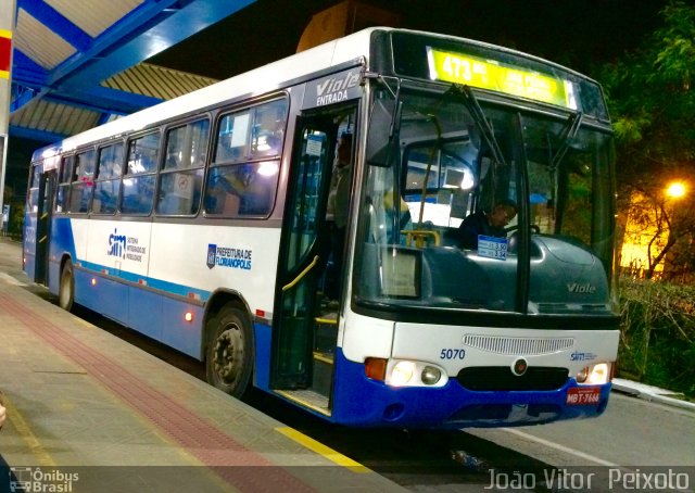 Insular Transportes Coletivos 5070 na cidade de Florianópolis, Santa Catarina, Brasil, por João Vitor  Peixoto. Número da foto: #4263956.