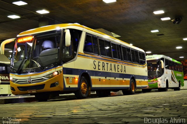 Viação Sertaneja 520 na cidade de Belo Horizonte, Minas Gerais, Brasil, por Douglas Alvim. Número da foto: #4231425.