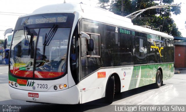 Metra - Sistema Metropolitano de Transporte 7203 na cidade de Santo André, São Paulo, Brasil, por Luciano Ferreira da Silva. Número da foto: #4231575.