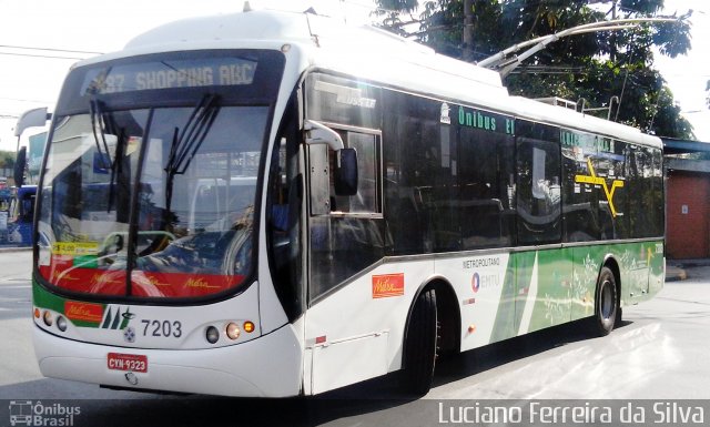 Metra - Sistema Metropolitano de Transporte 7203 na cidade de Santo André, São Paulo, Brasil, por Luciano Ferreira da Silva. ID da foto: 4231575.