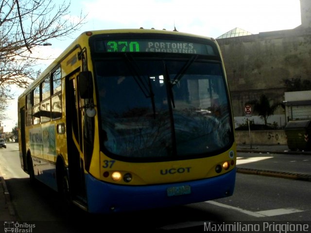 UCOT - Union Cooperativa Obrera de Transporte 37 na cidade de Echaporã, São Paulo, Brasil, por Maximiliano Priggione  Maximilianopriggione. ID da foto: 4268400.