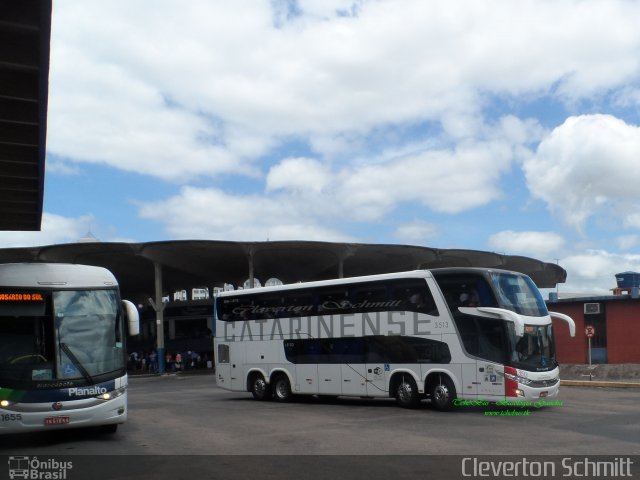 Auto Viação Catarinense 3513 na cidade de Porto Alegre, Rio Grande do Sul, Brasil, por Cleverton Schmitt. Número da foto: #4273605.