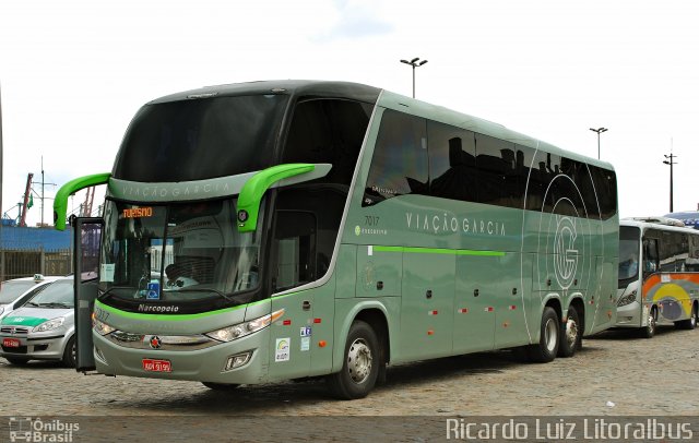 Viação Garcia 7017 na cidade de Santos, São Paulo, Brasil, por Ricardo Luiz. Número da foto: #4275538.