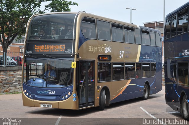 Stagecoach 15256 na cidade de Exeter, Devon, Inglaterra, por Donald Hudson. ID da foto: 4285394.