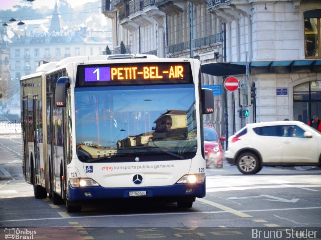 TPG - Transports Publics Genevois 121 na cidade de , por Bruno   Studer. Número da foto: #4289548.