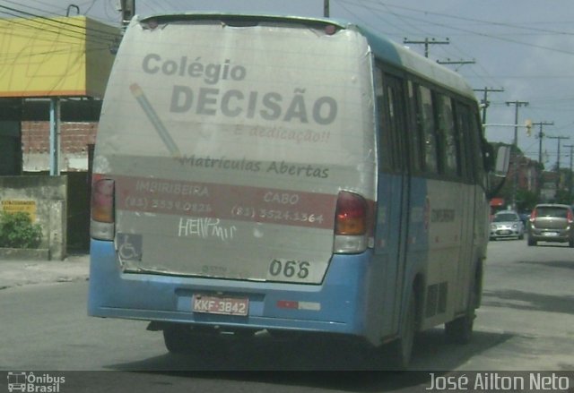 Sistema Complementar de Recife 066 na cidade de Recife, Pernambuco, Brasil, por José Ailton Neto. Número da foto: #4234733.