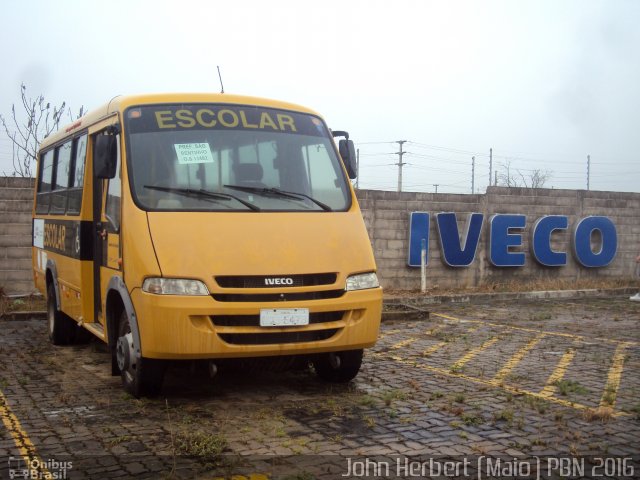 Escolares 93 na cidade de Parnamirim, Rio Grande do Norte, Brasil, por John Herbert. Número da foto: #4234625.