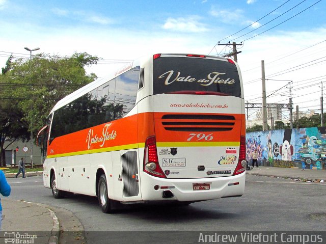 Viação Vale do Tietê 796 na cidade de São Paulo, São Paulo, Brasil, por Andrew Campos. Número da foto: #4236797.