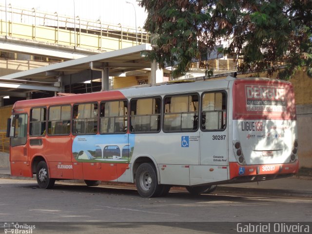 Expresso Luziense > Territorial Com. Part. e Empreendimentos 30287 na cidade de Belo Horizonte, Minas Gerais, Brasil, por Gabriel Oliveira. Número da foto: #4237515.
