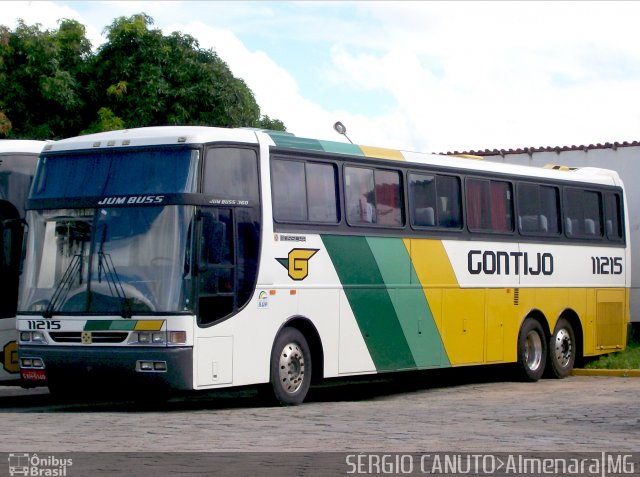 Empresa Gontijo de Transportes 11215 na cidade de Almenara, Minas Gerais, Brasil, por Sérgio Augusto Braga Canuto. Número da foto: #4242999.