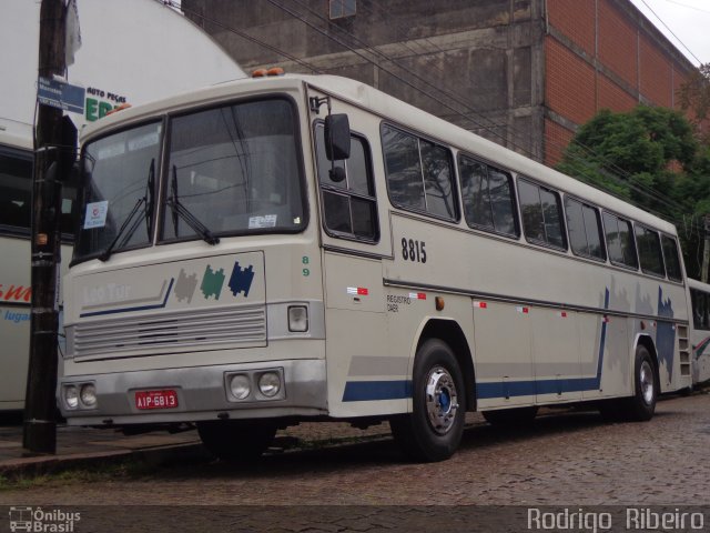 Leo Tur 8815 na cidade de Porto Alegre, Rio Grande do Sul, Brasil, por Rodrigo  Ribeiro. ID da foto: 4292774.