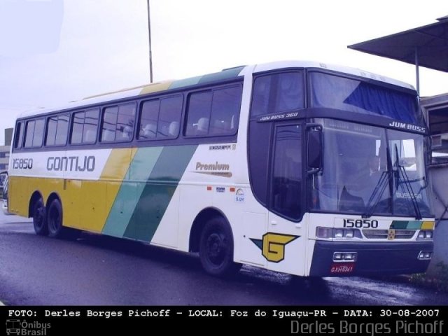 Empresa Gontijo de Transportes 15850 na cidade de Foz do Iguaçu, Paraná, Brasil, por Derles Borges Pichoff. ID da foto: 4314089.