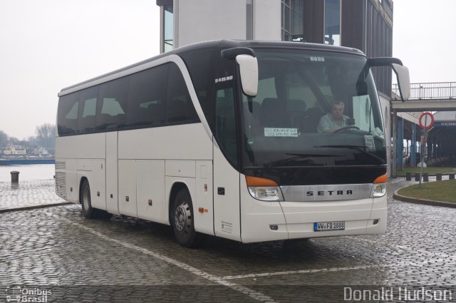 ERDA Touristik  na cidade de Antwerpen, Antwerp, Bélgica, por Donald Hudson. Número da foto: #4313504.